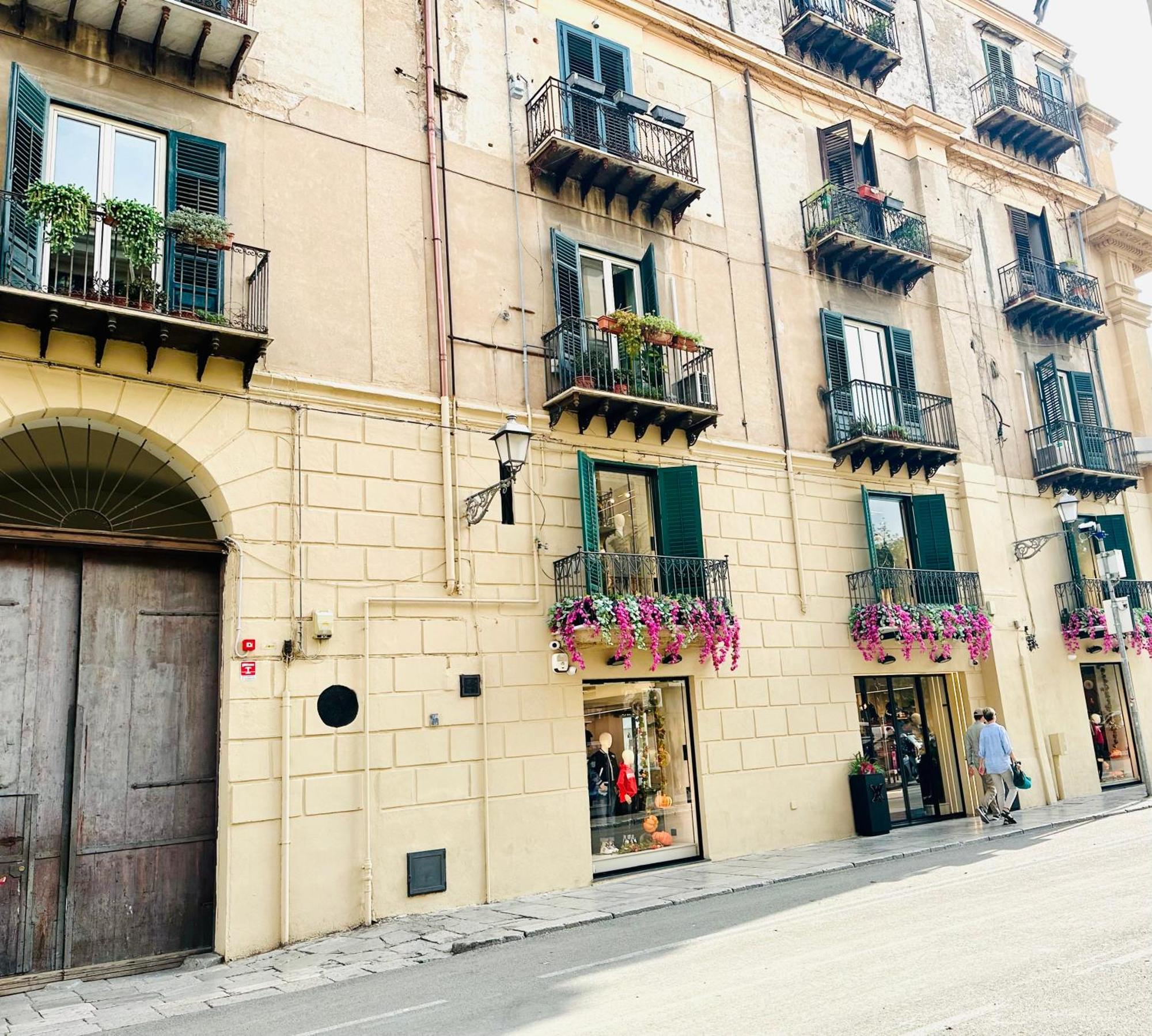 Casa Vittoria Hotel Palermo Exterior photo